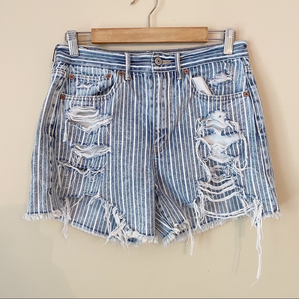 American Eagle 90s Boyfriend Stripe Shorts - 6